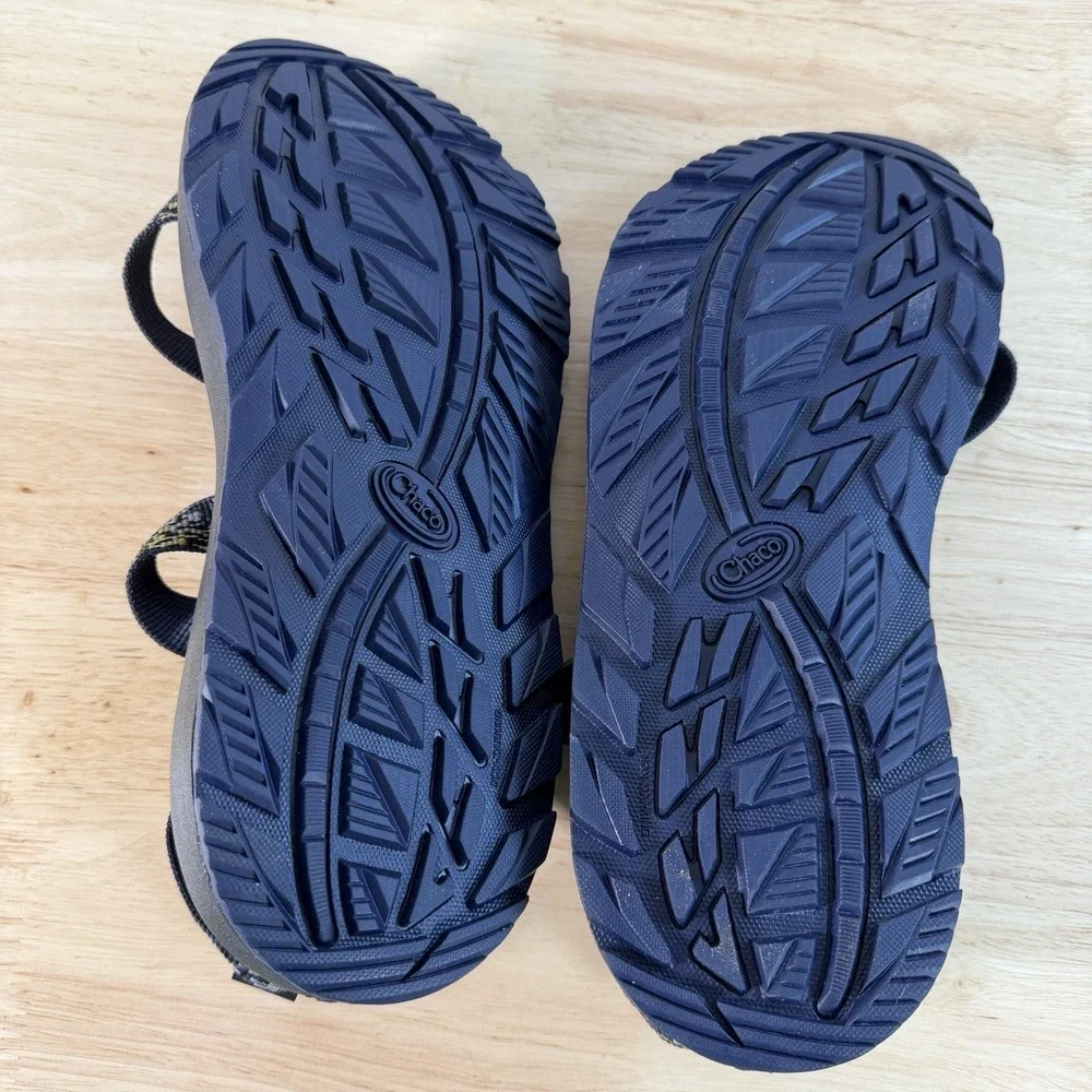 Chaco Z2 Classic Sandals Mens Sz 9 Navy Blue Adjustable Strap New Hiking Outdoor